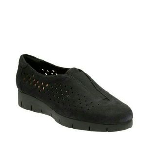 Clarks Black Slip On Women's Shoes size 6